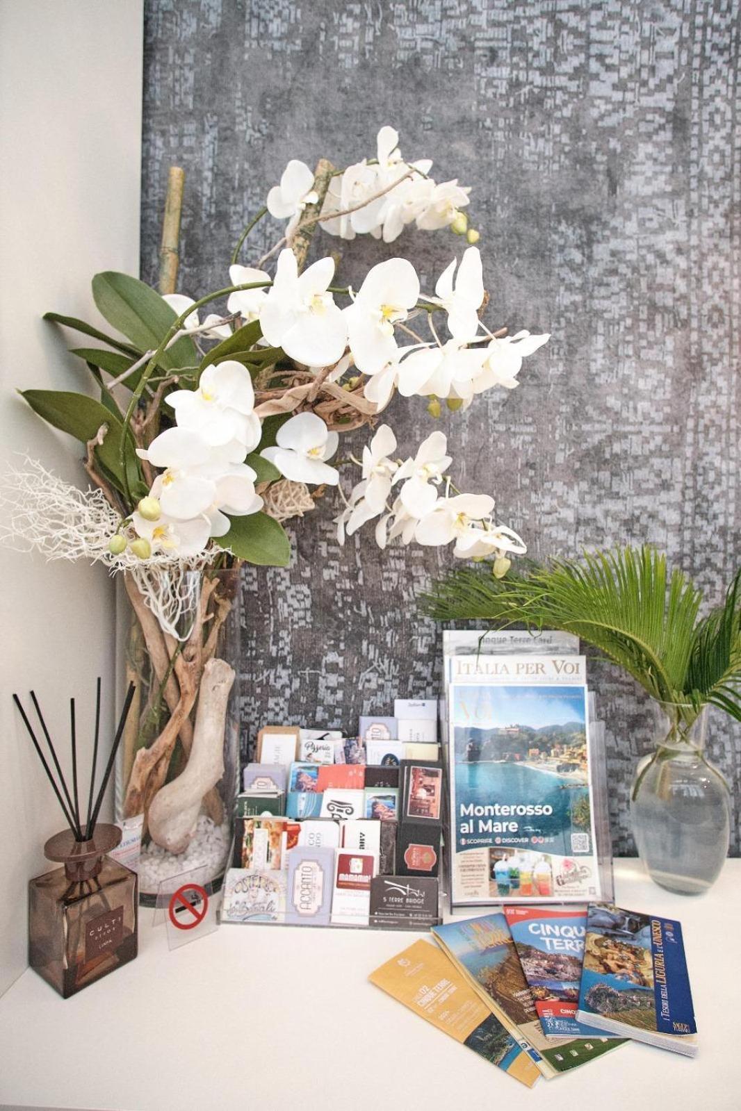 Cinque Terre Bridge Apartment Специя Екстериор снимка