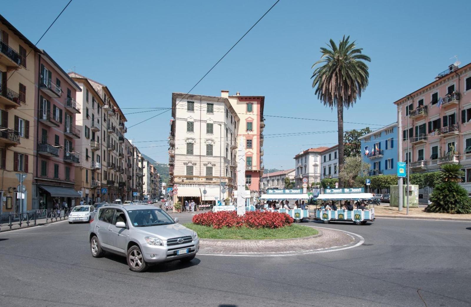 Cinque Terre Bridge Apartment Специя Екстериор снимка