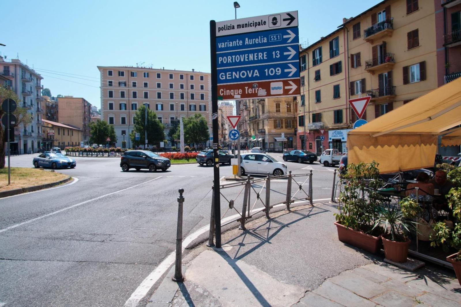 Cinque Terre Bridge Apartment Специя Екстериор снимка